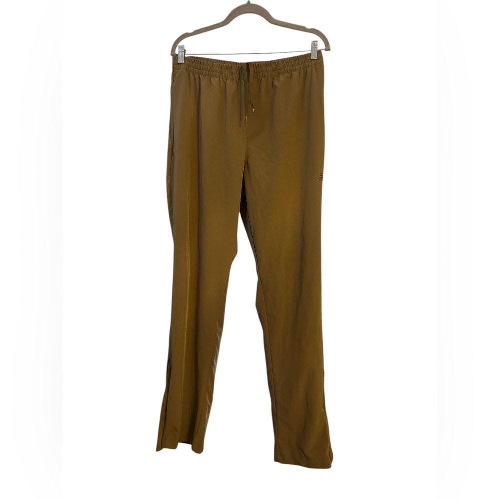 New Balance Mens Size Medium Logo All Motion Lightweight Joggers Tan
Track Pants